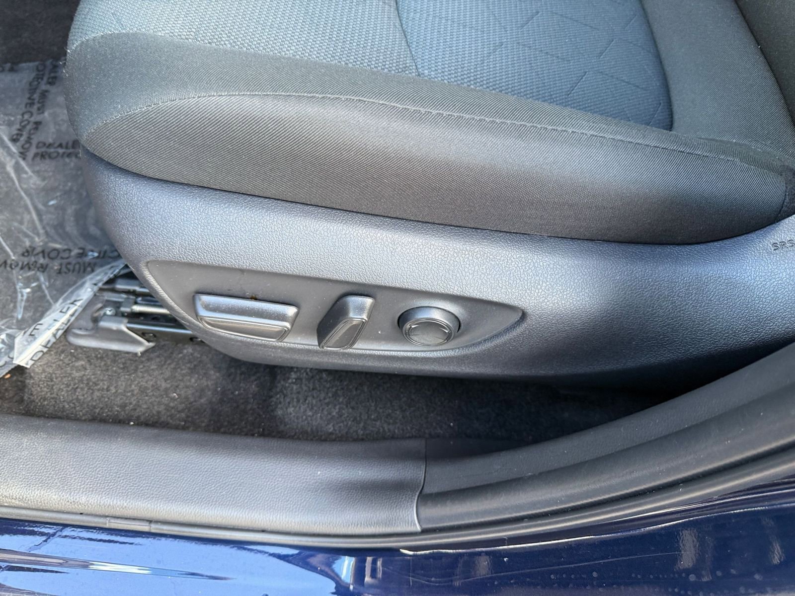 Used 2025 Toyota RAV4 XLE image 23