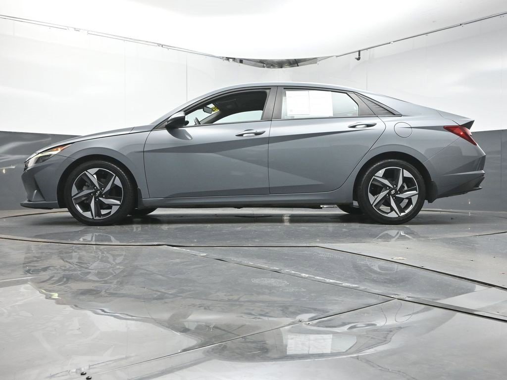 Used 2023 Hyundai Elantra SEL w/ Convenience Package image 33