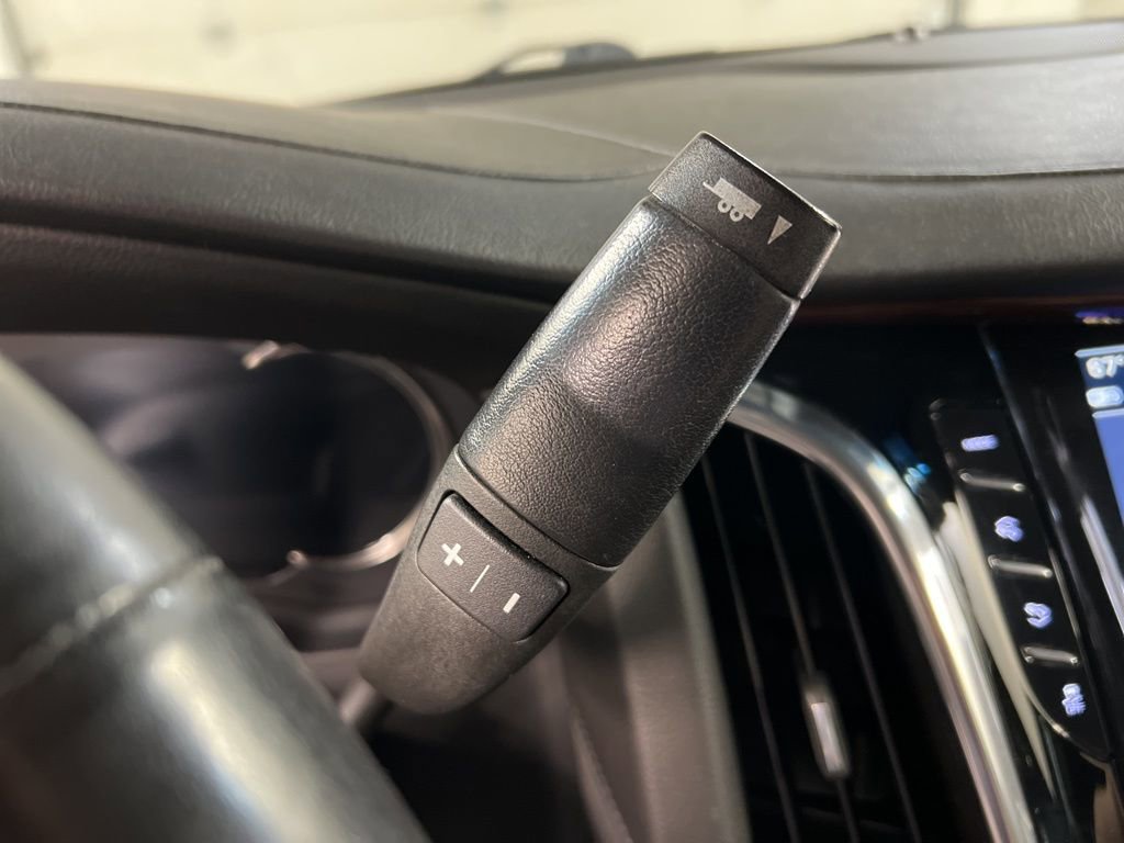 Used 2017 Cadillac Escalade Premium Luxury AWD/4WD image 22