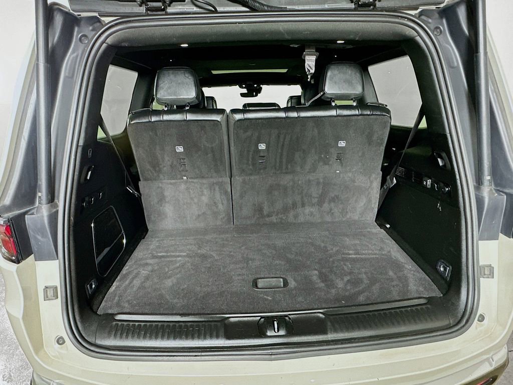 Used 2022 Jeep Wagoneer Series II w/ Premium Group I AWD/4WD image 35