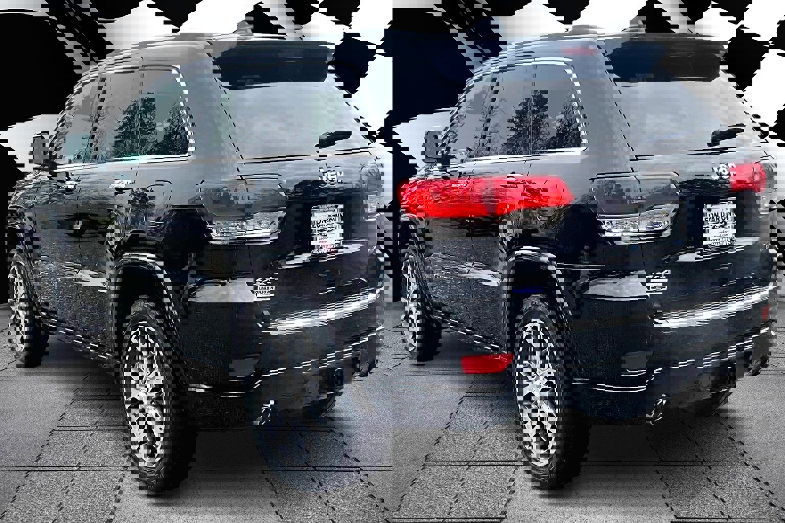 Used 2019 Jeep Grand Cherokee Overland image 12