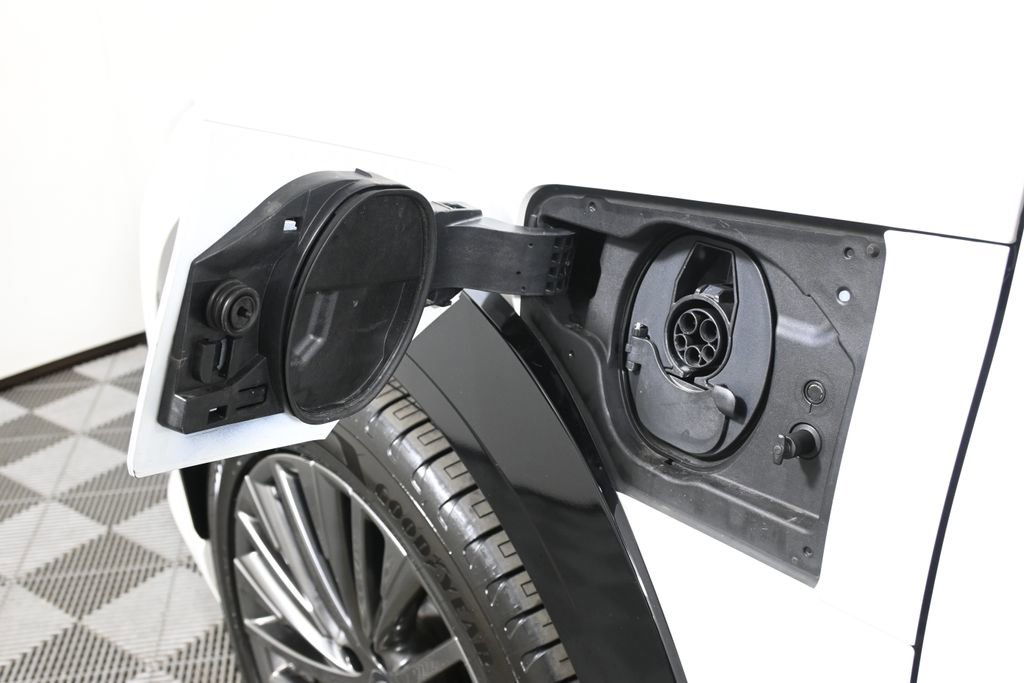 Used 2023 Lexus RZ 450e Premium w/ Accessory Package (2T) image 15