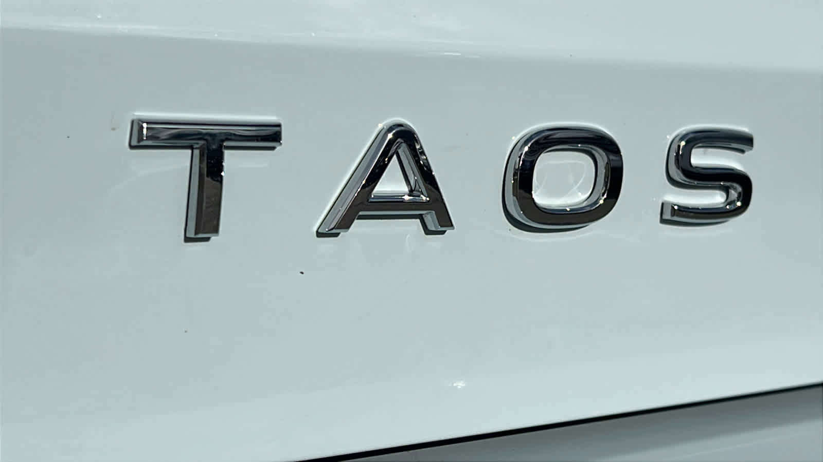 Used 2025 Volkswagen Taos SE w/ Panoramic Sunroof Package image 28