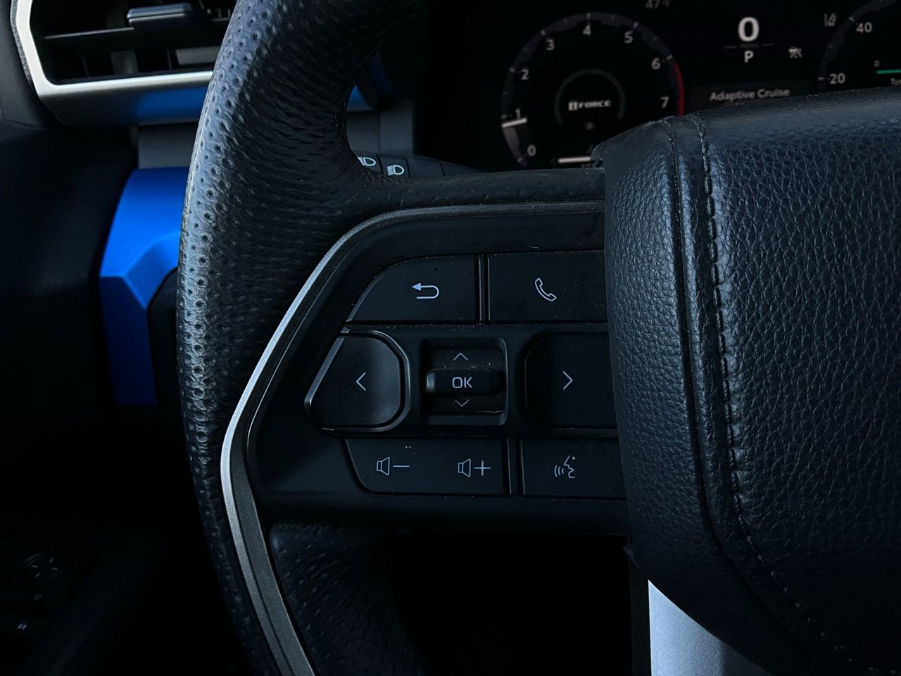 Used 2025 Toyota Tacoma TRD Off-Road image 33