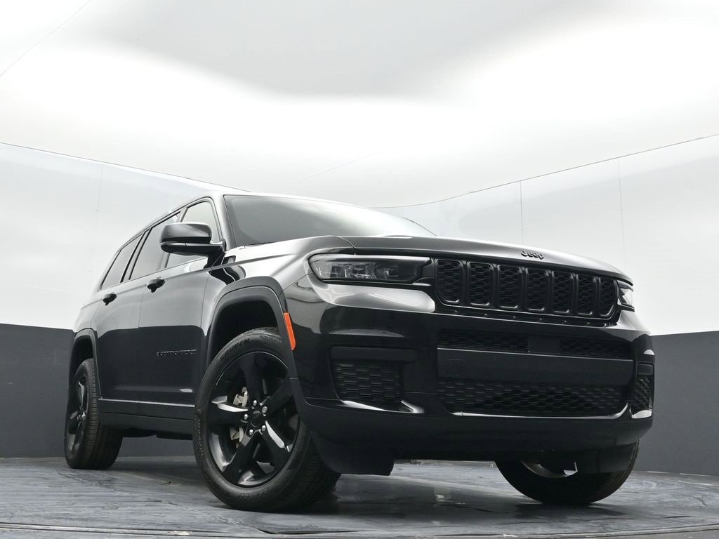 Used 2022 Jeep Grand Cherokee L Laredo image 29