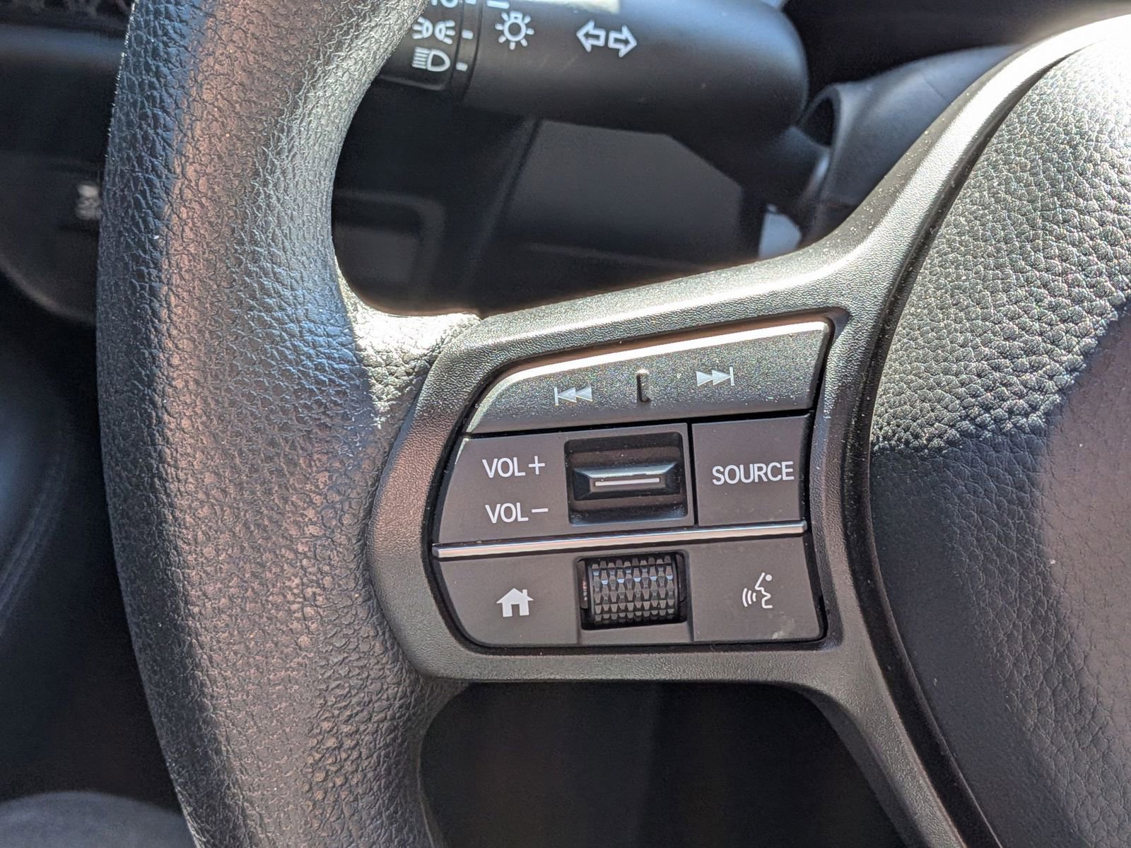 Used 2024 Honda HR-V LX image 21