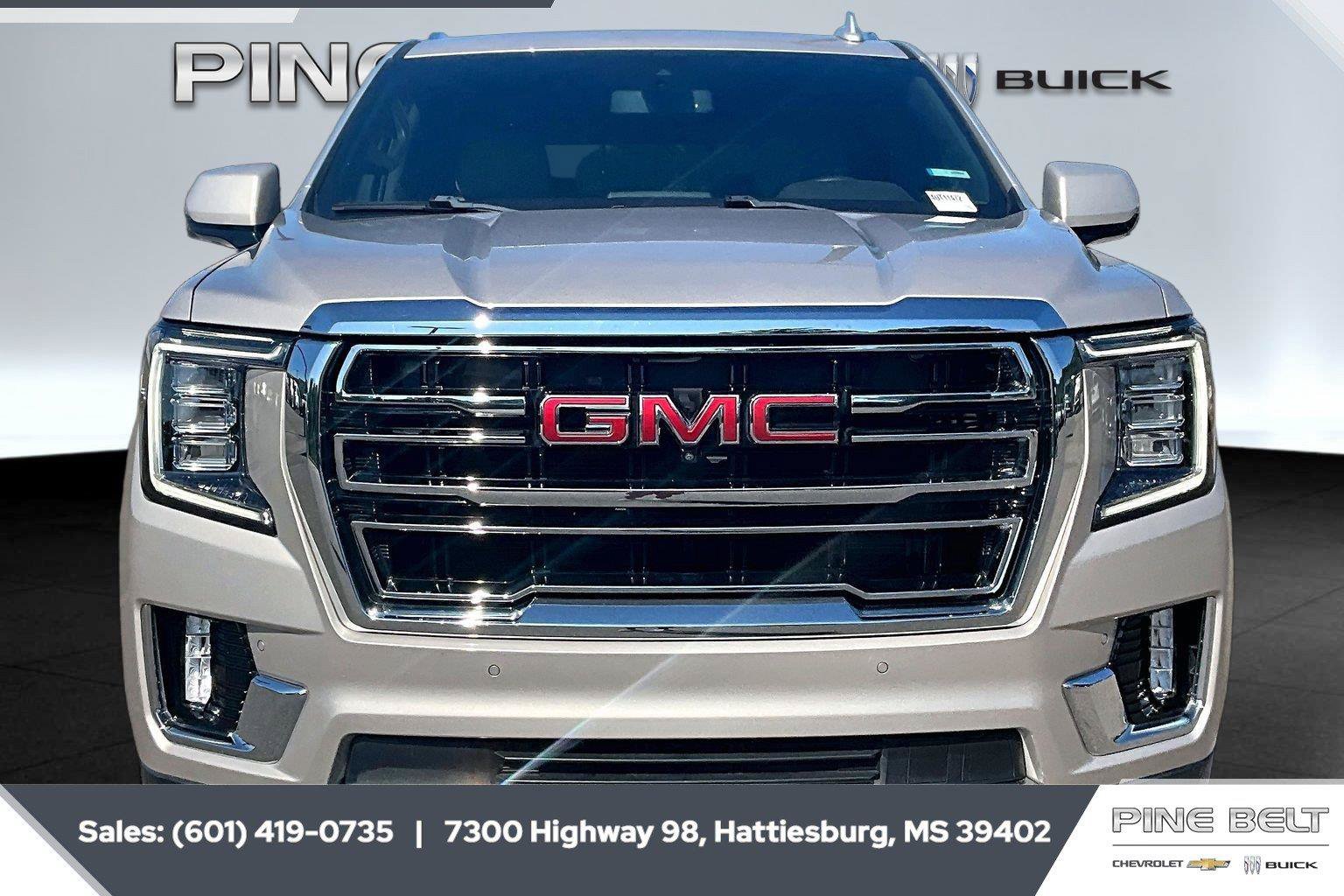 Used 2022 GMC Yukon SLT w/ SLT Luxury Package RWD image 3