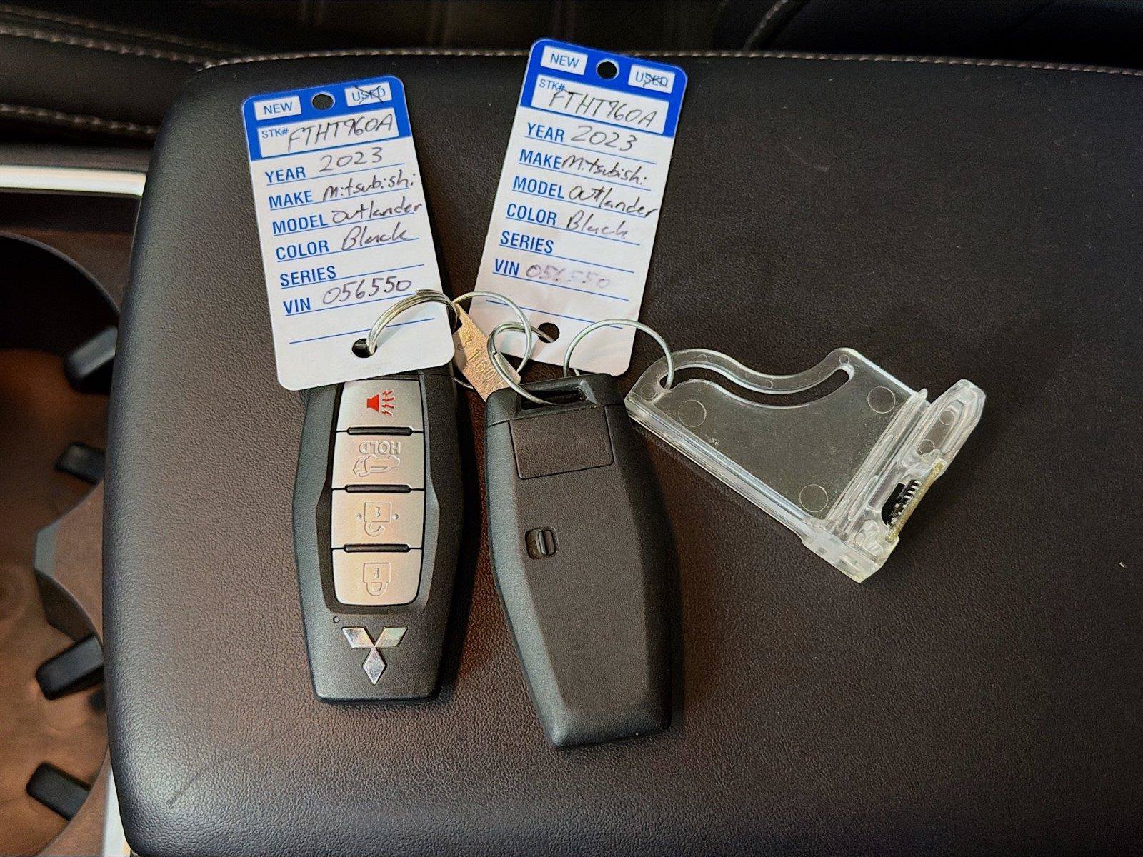 Used 2023 Mitsubishi Outlander SE AWD/4WD image 4
