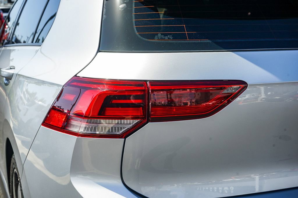 Used 2022 Volkswagen GTI SE image 9