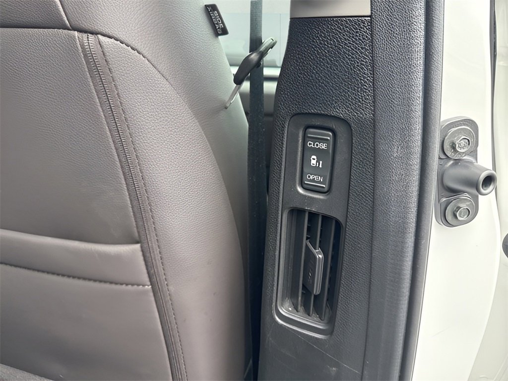 Used 2020 Honda Odyssey Elite image 42