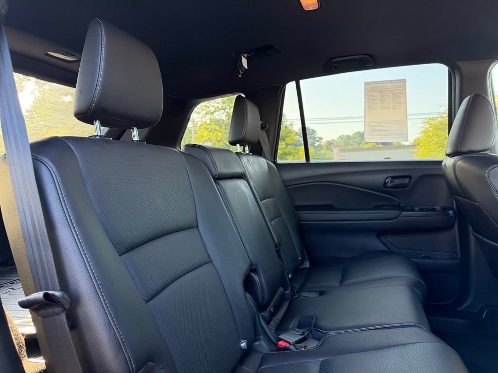 Certified 2025 Honda Passport EX-L image 35