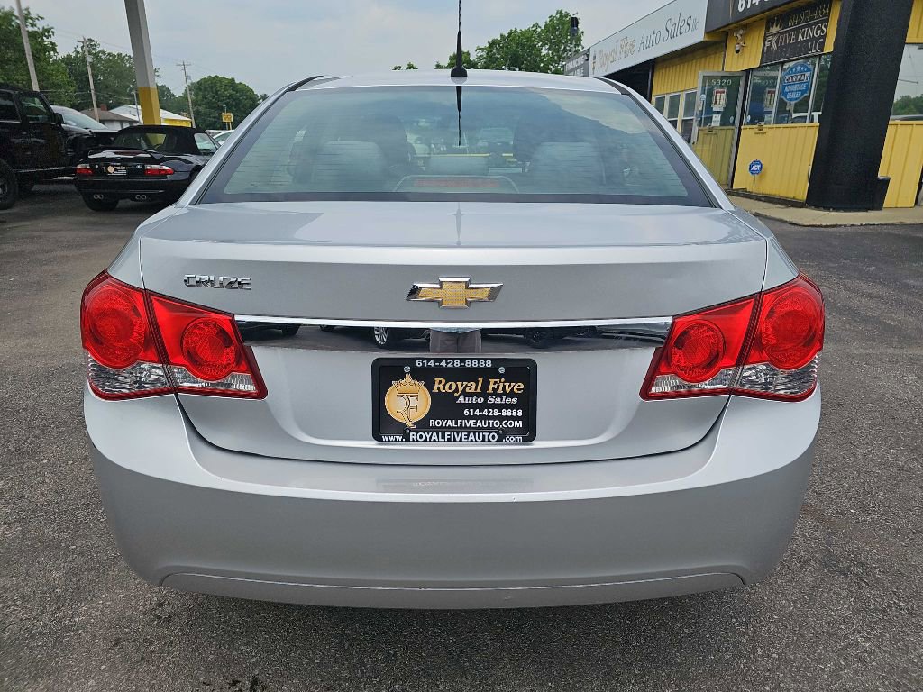 Used 2011 Chevrolet Cruze LS image 18