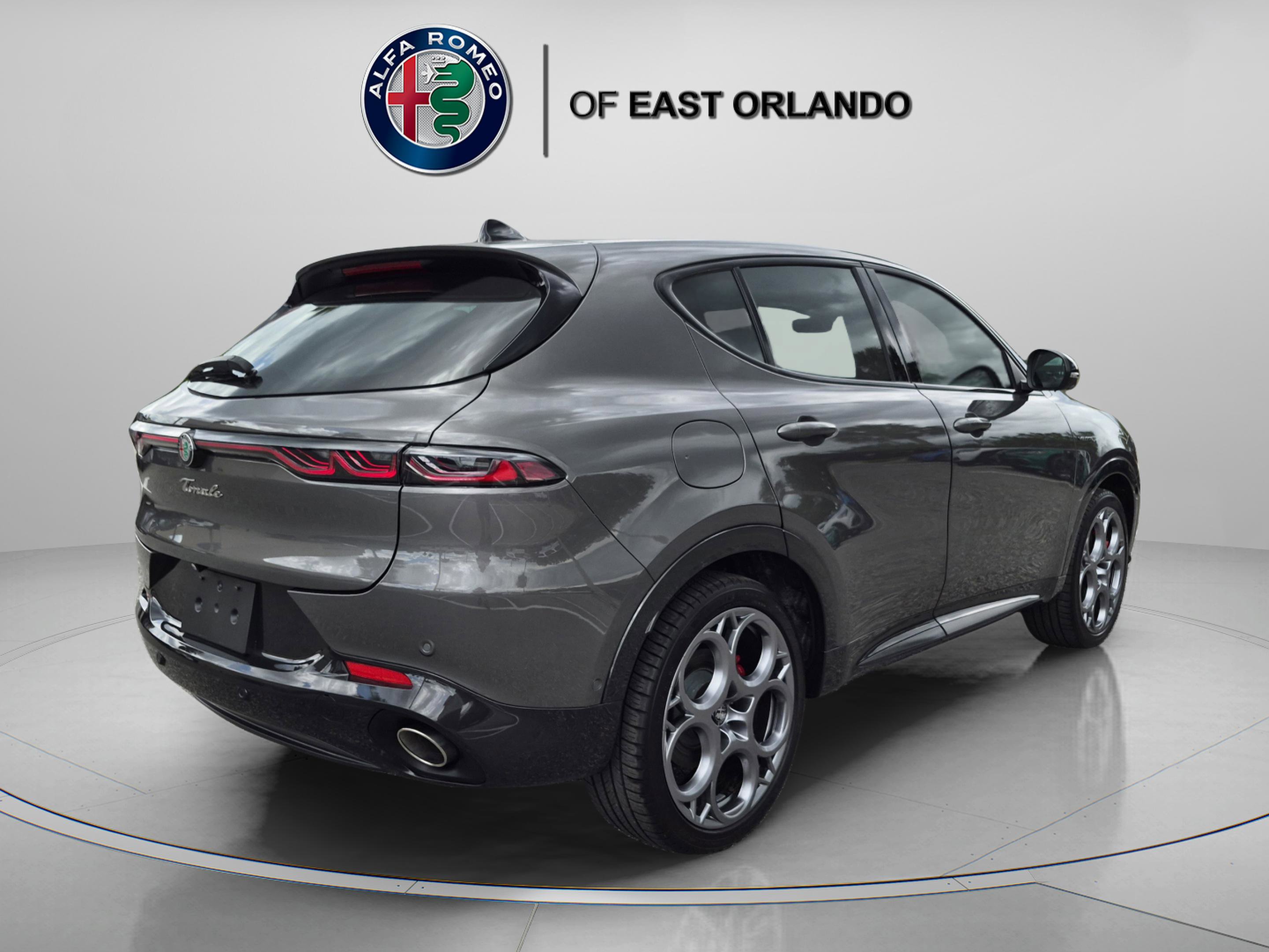 Used 2024 Alfa Romeo Tonale Veloce w/ Active Assist Package AWD/4WD image 7