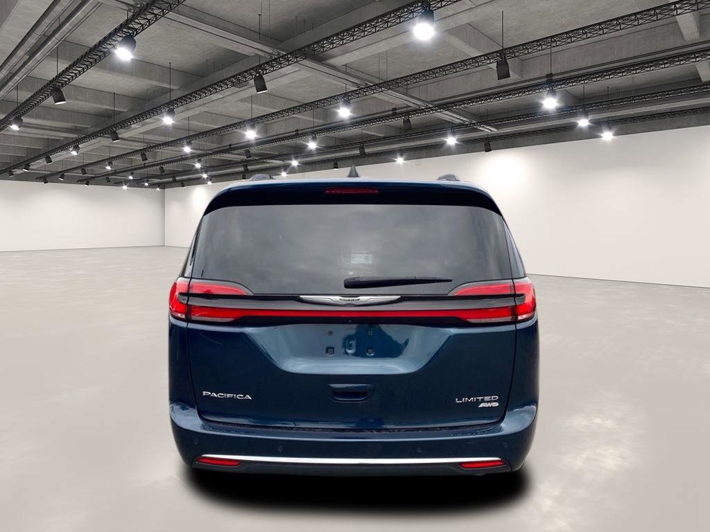 Used 2023 Chrysler Pacifica Limited image 6