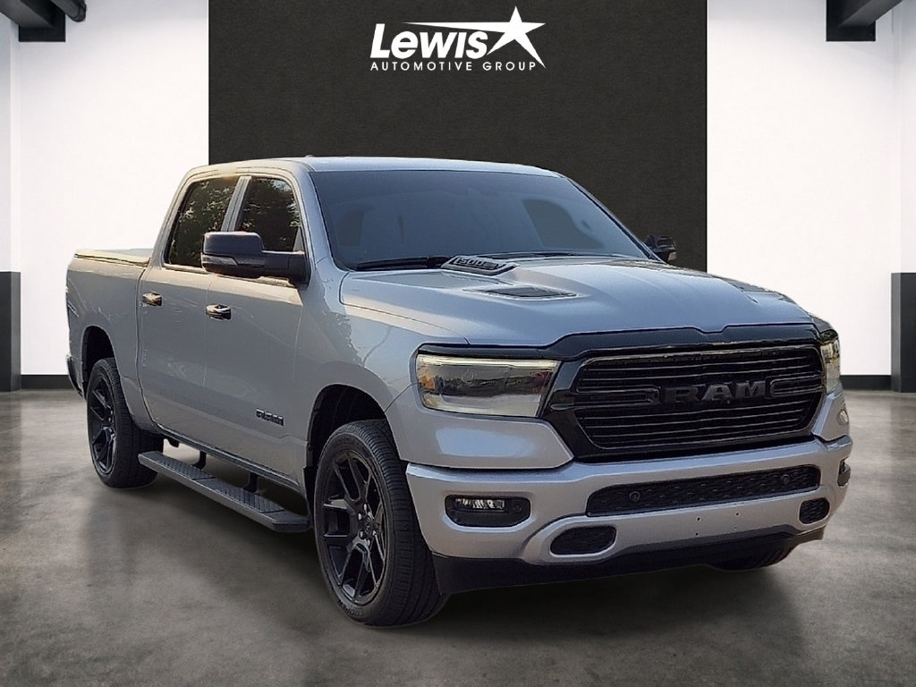 Used 2024 RAM 1500 Laramie AWD/4WD image 6