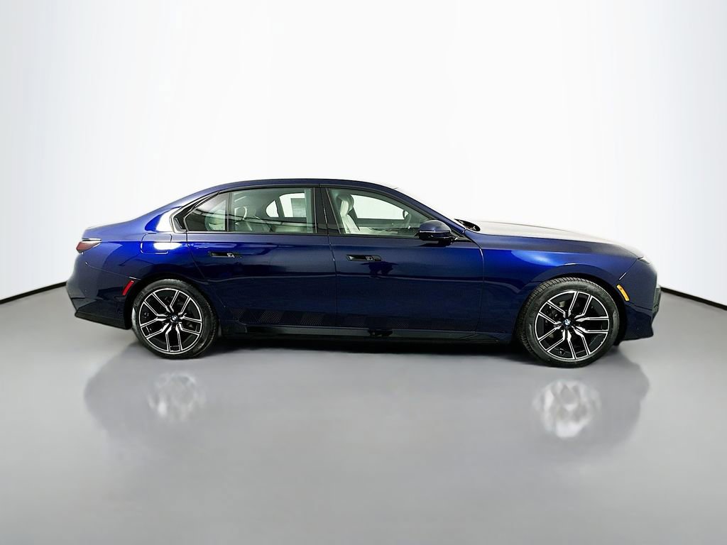 New 2026 BMW 750e xDrive w/ Executive Package image 4