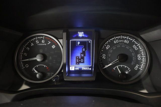 Used 2023 Toyota Tacoma TRD Sport AWD/4WD image 16