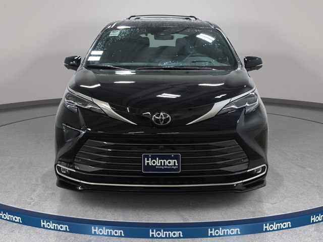 Certified 2026 Toyota Sienna Platinum AWD/4WD image 2