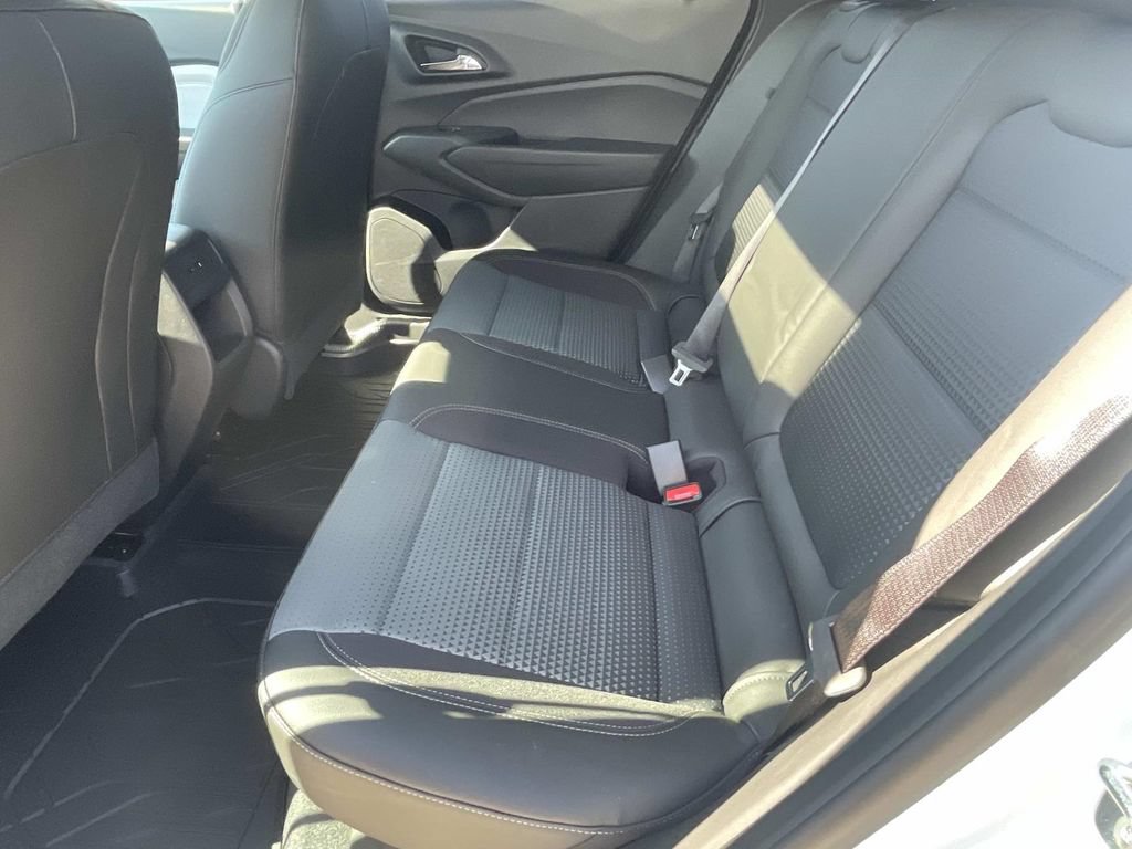 New 2026 Chevrolet Trax LT w/ Sunroof Package FWD image 9