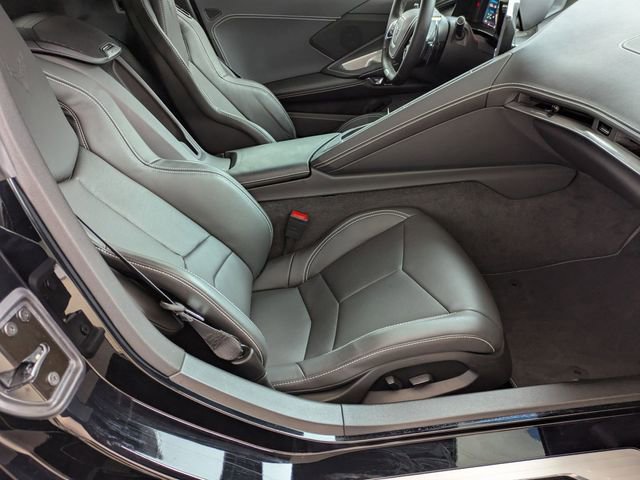 Used 2025 Chevrolet Corvette Z06 image 31
