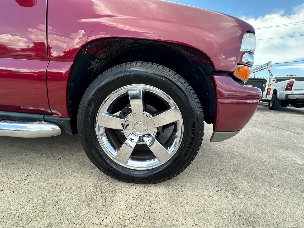 Used 2006 Chevrolet Suburban LTZ w/ Preferred Equipment Group AWD/4WD image 11