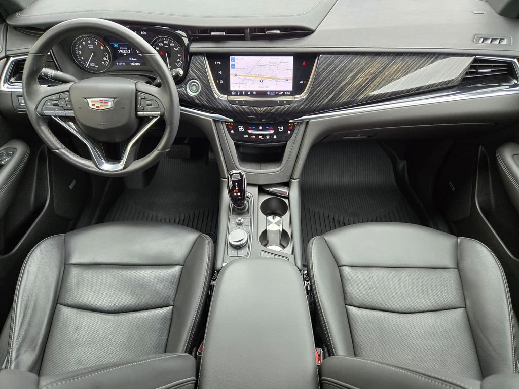 Used 2023 Cadillac XT6 Premium Luxury w/ Technology Package image 13