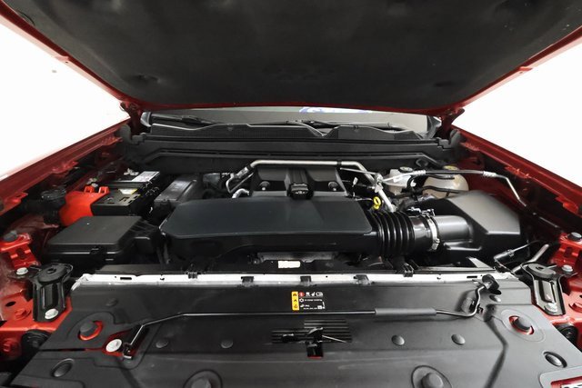 Used 2024 Chevrolet Colorado Z71 w/ Z71 Convenience Package 2 image 6