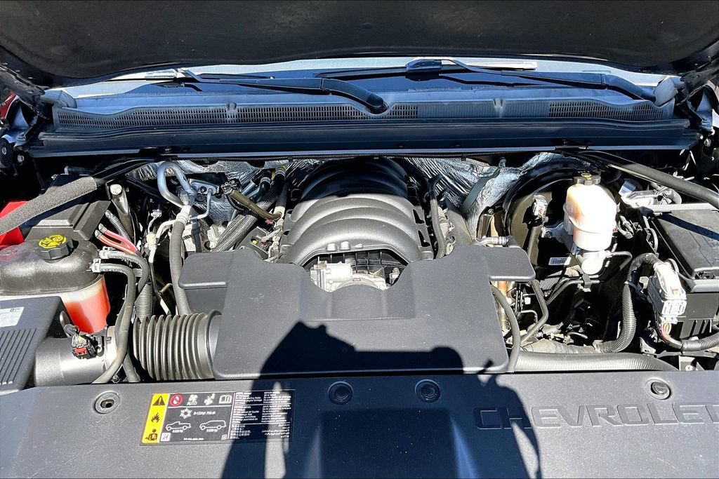 Used 2017 Chevrolet Suburban Premier AWD/4WD image 31