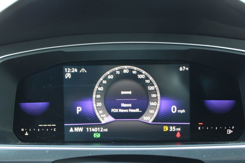 Used 2022 Volkswagen Tiguan SE R-Line image 36