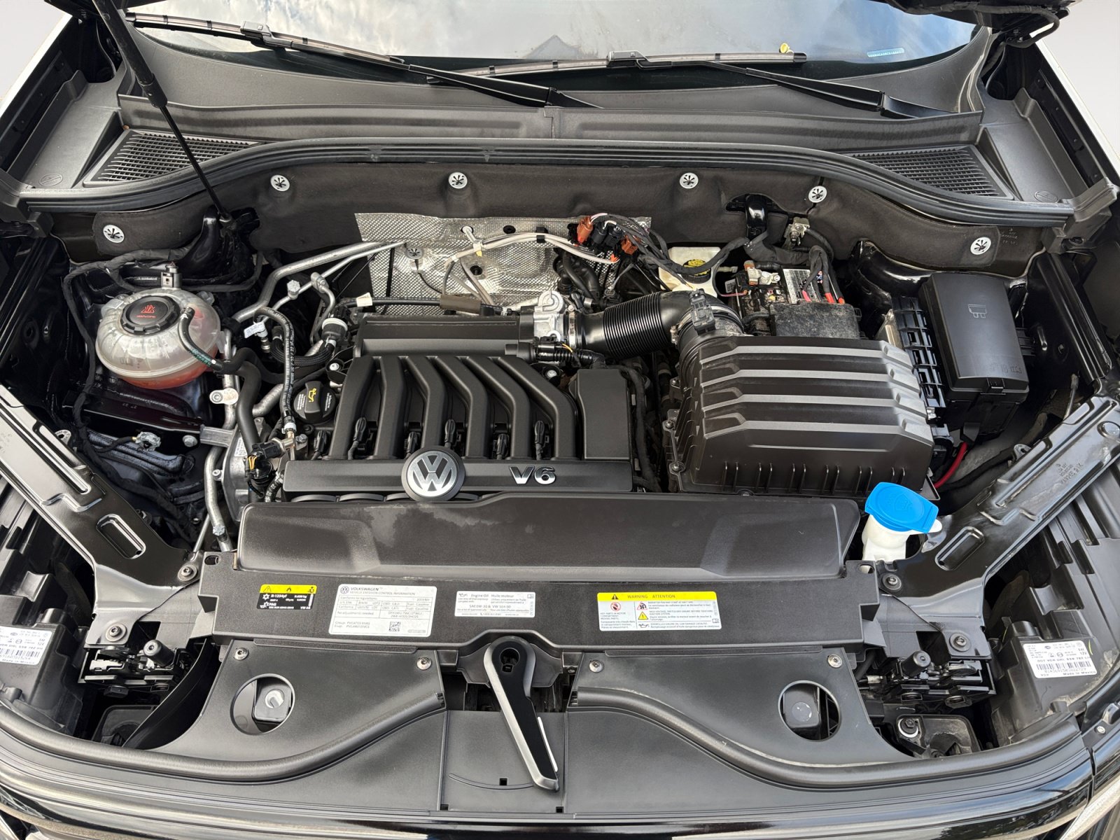 Certified 2023 Volkswagen Atlas SEL R-Line AWD/4WD image 27