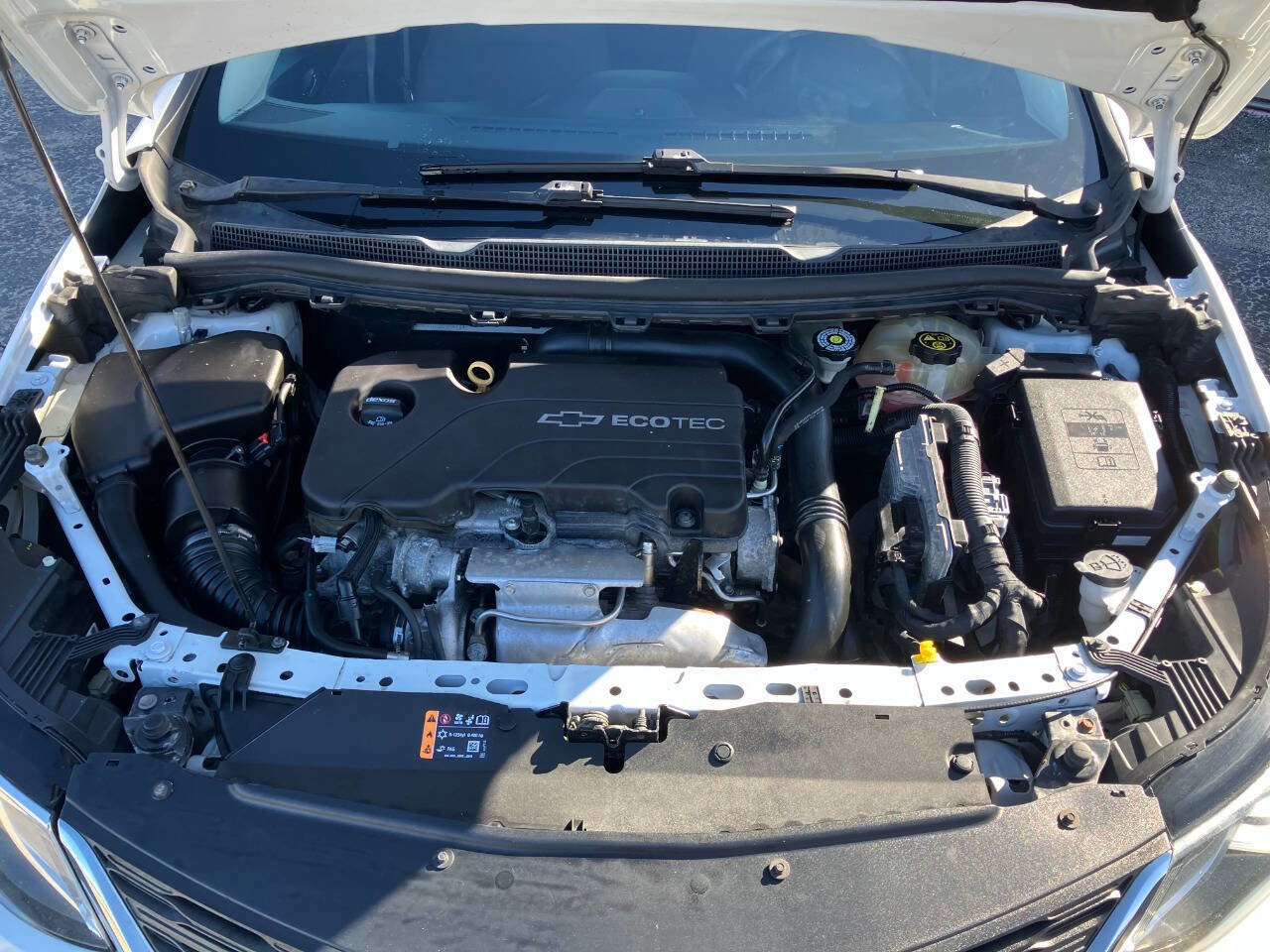 Used 2017 Chevrolet Cruze LT w/ Convenience Package FWD image 23