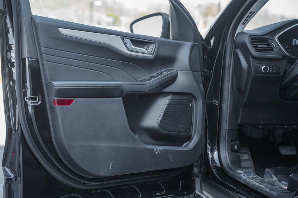 Used 2021 Ford Escape SE image 33