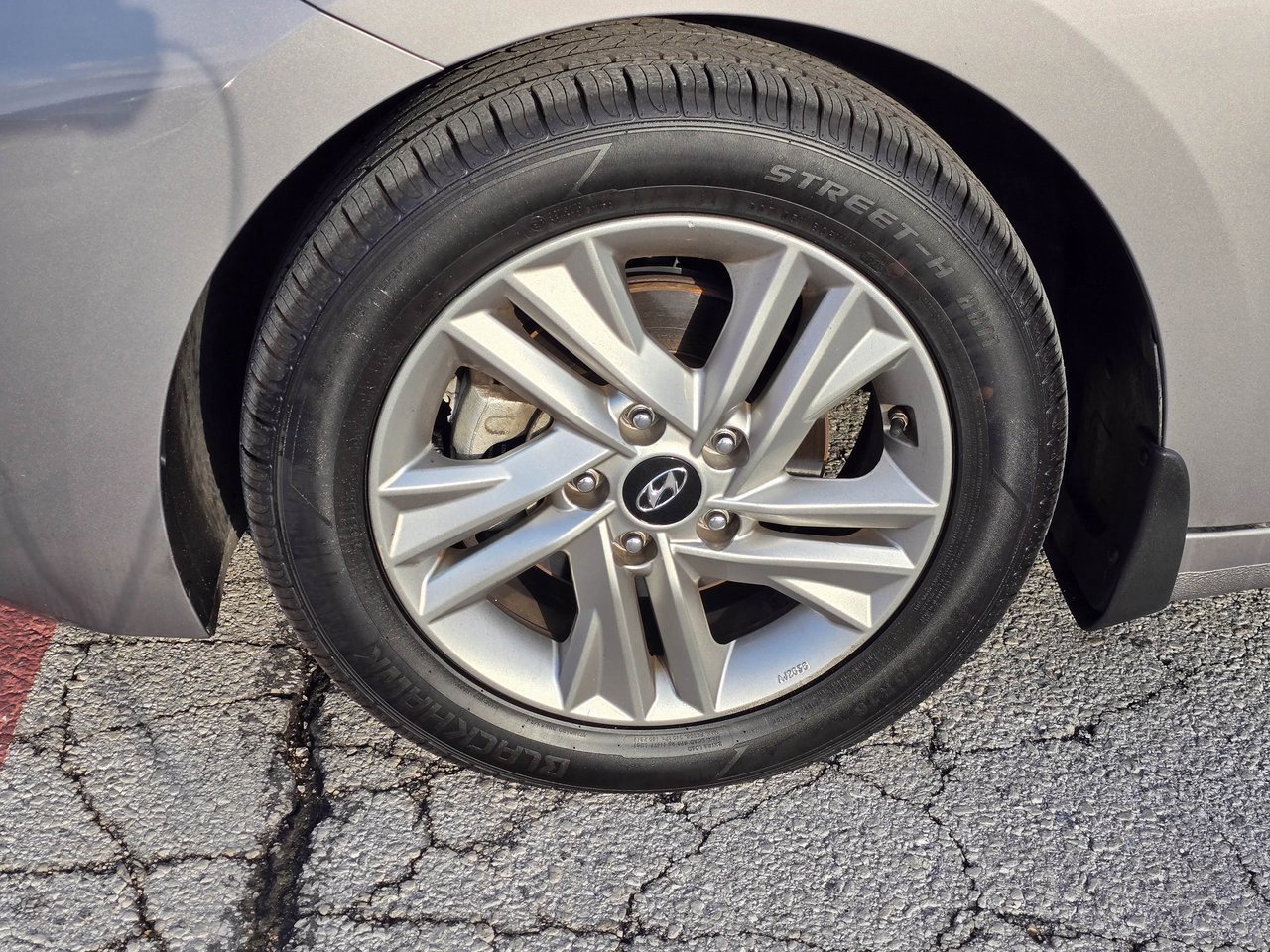 Used 2020 Hyundai Elantra SEL image 9