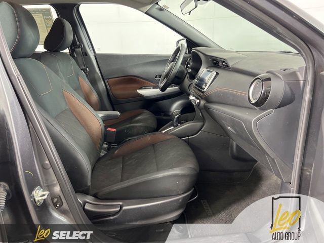 Used 2020 Nissan Kicks SR w/ Exterior Package FWD image 13