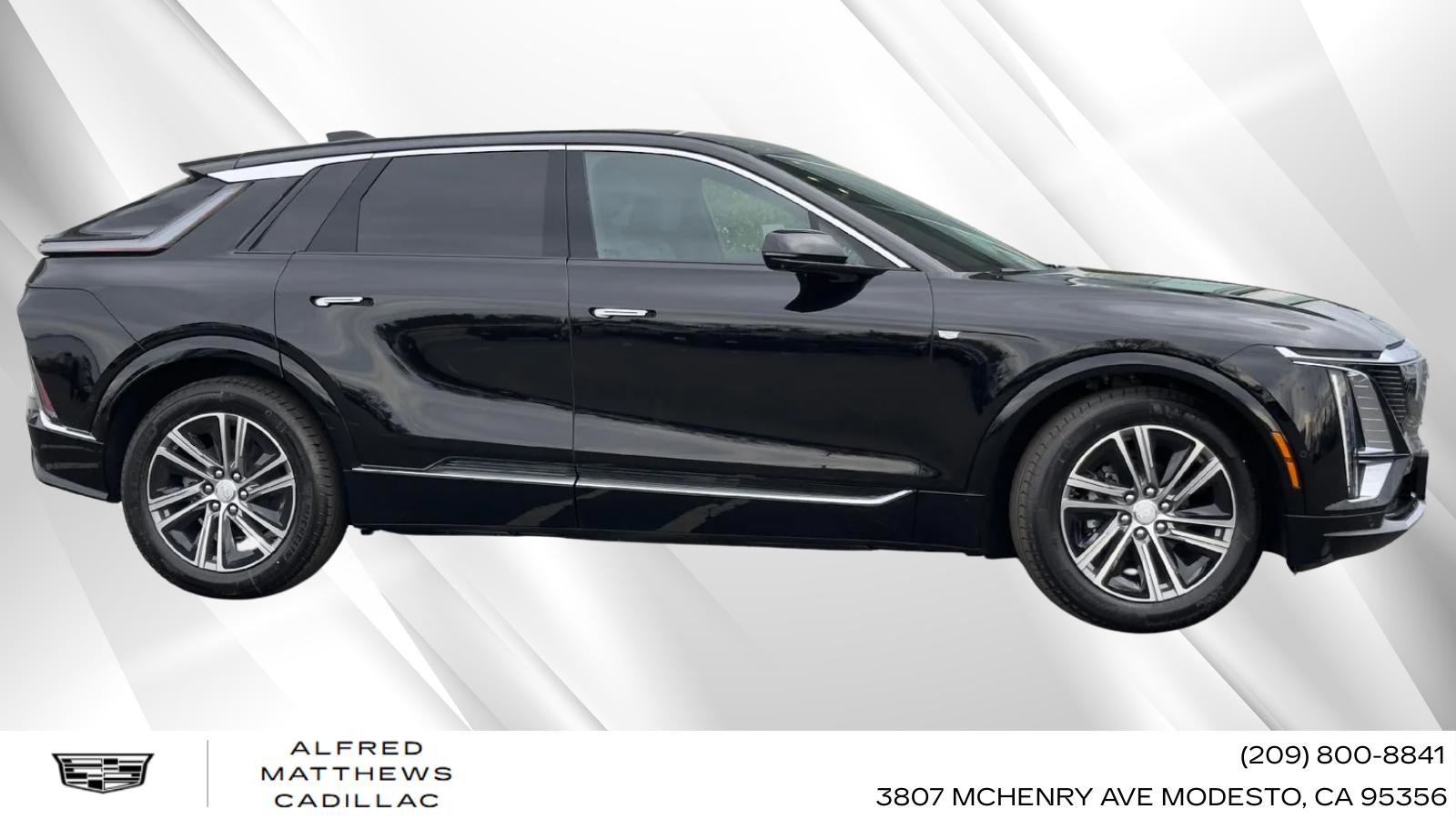 New 2026 Cadillac Lyriq Luxury image 2