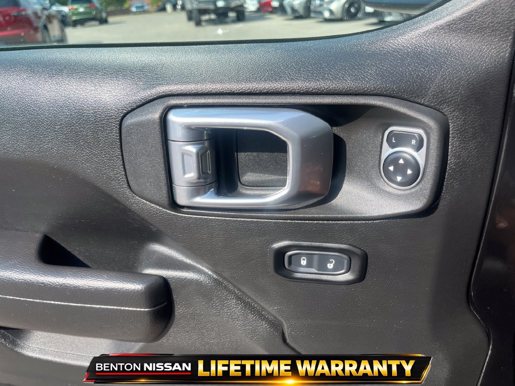 Used 2023 Jeep Wrangler Unlimited Sport AWD/4WD image 14