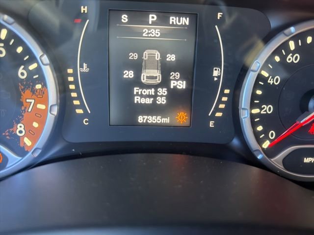 Used 2016 Jeep Renegade Latitude FWD image 36