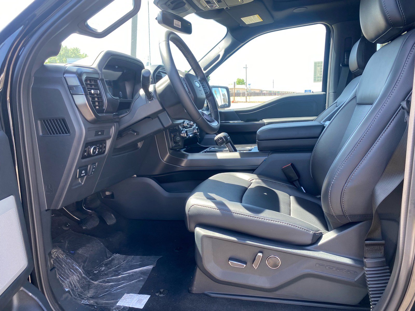 New 2026 Ford F150 Lariat w/ Equipment Group 502A High AWD/4WD image 22