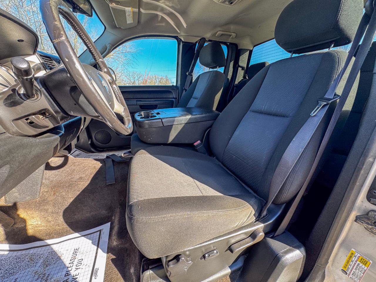 Used 2010 Chevrolet Silverado 2500 LT w/ Interior Plus Package AWD/4WD image 19
