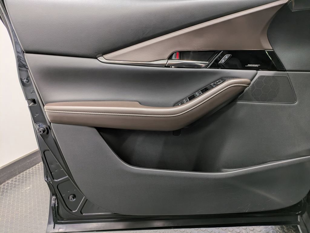 Used 2025 MAZDA CX-30 AWD 2.5 S w/ Premium Package image 8