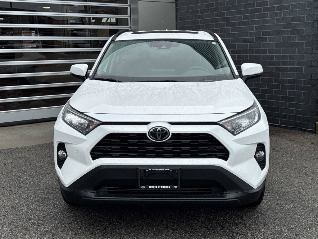 Used 2019 Toyota RAV4 XLE w/ Convenience Package AWD/4WD image 2
