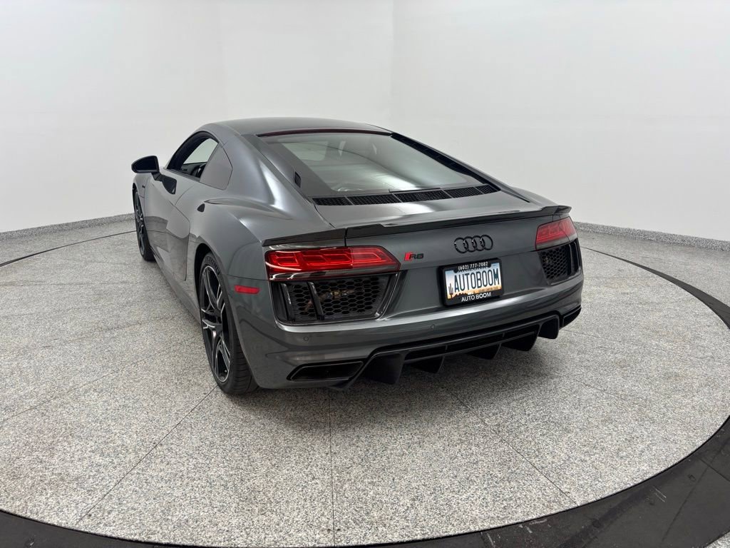 Used 2018 Audi R8 V10 w/ Premium Package image 61