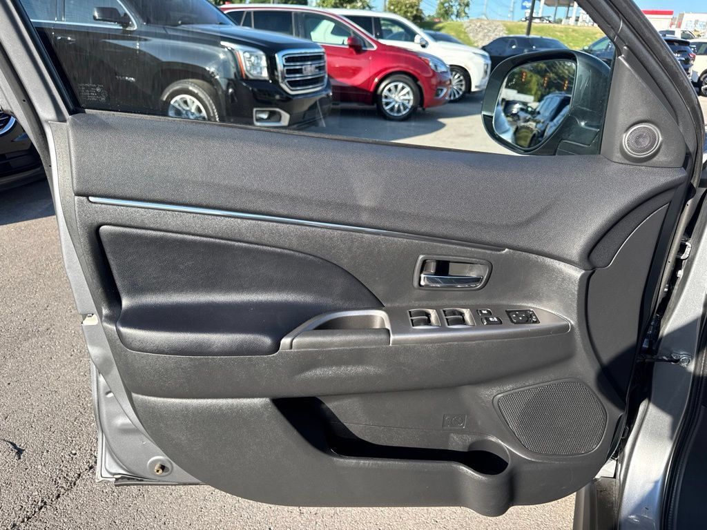 Used 2024 Mitsubishi Outlander Sport SE AWD/4WD image 9