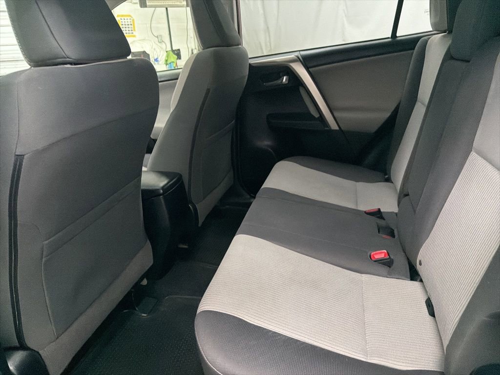 Used 2015 Toyota RAV4 XLE image 19