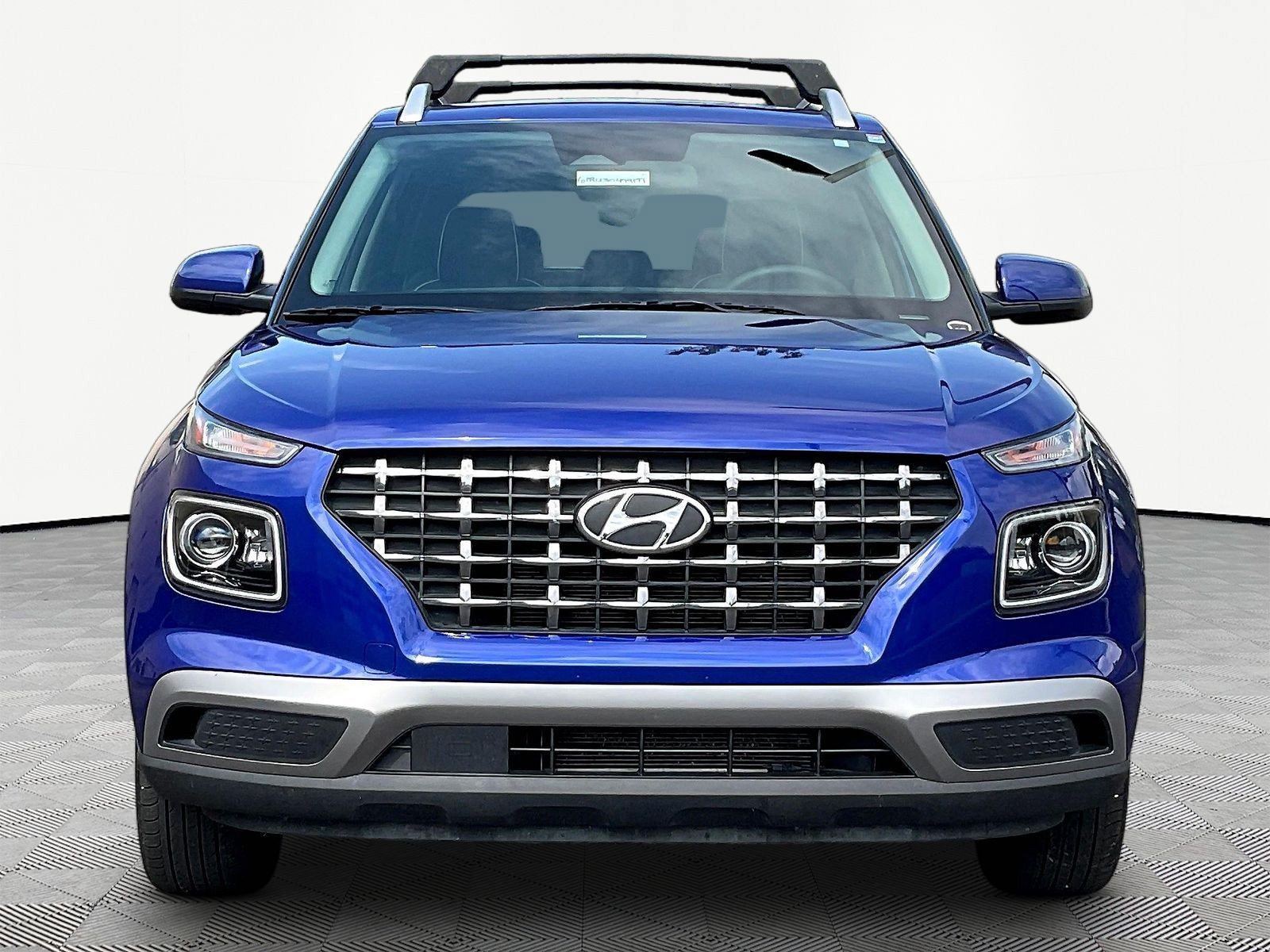 Certified 2024 Hyundai Venue Limited FWD image 2