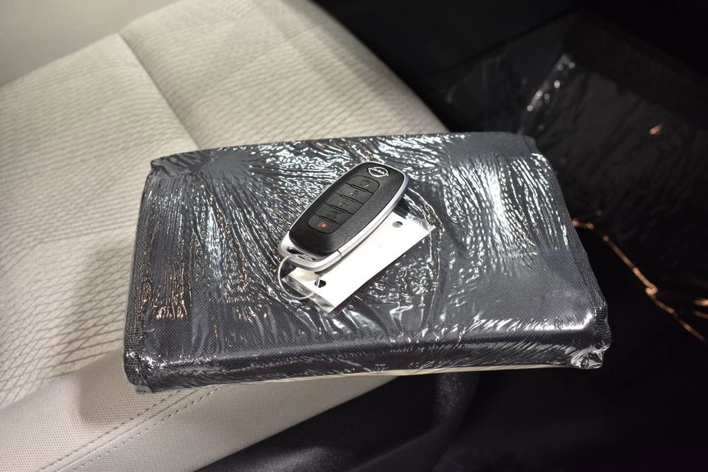 Used 2025 Nissan Rogue SV image 48