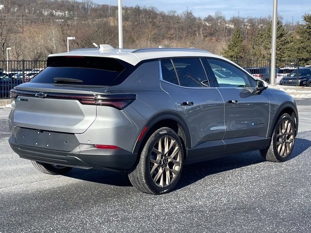 New 2026 Chevrolet Equinox EV LT w/ LPO, Tech Bronze Package image 7