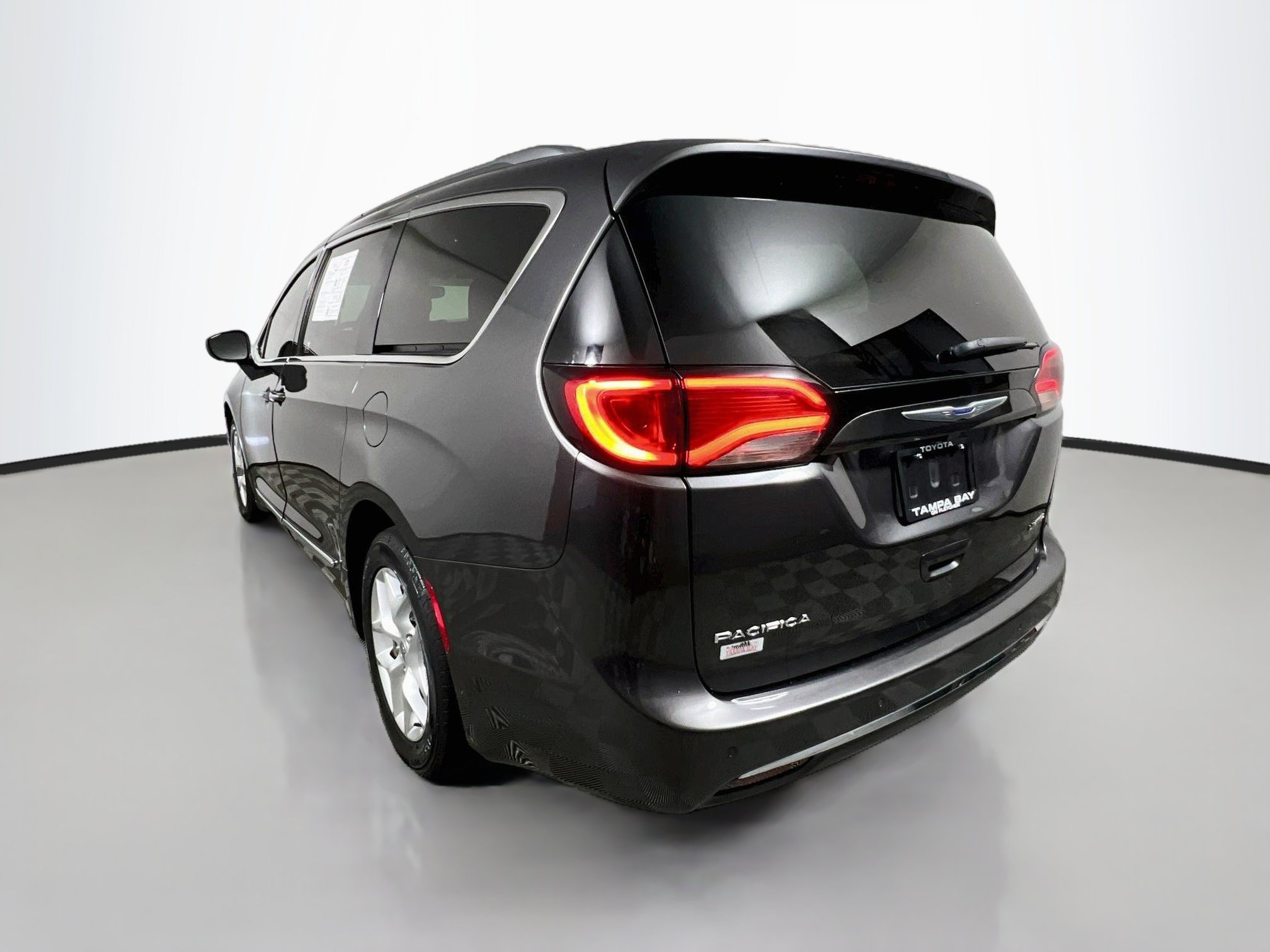 Used 2020 Chrysler Pacifica Limited FWD image 8