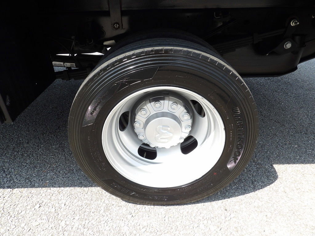 Used 2021 RAM 5500 Tradesman w/ Chrome Appearance Group RWD image 59
