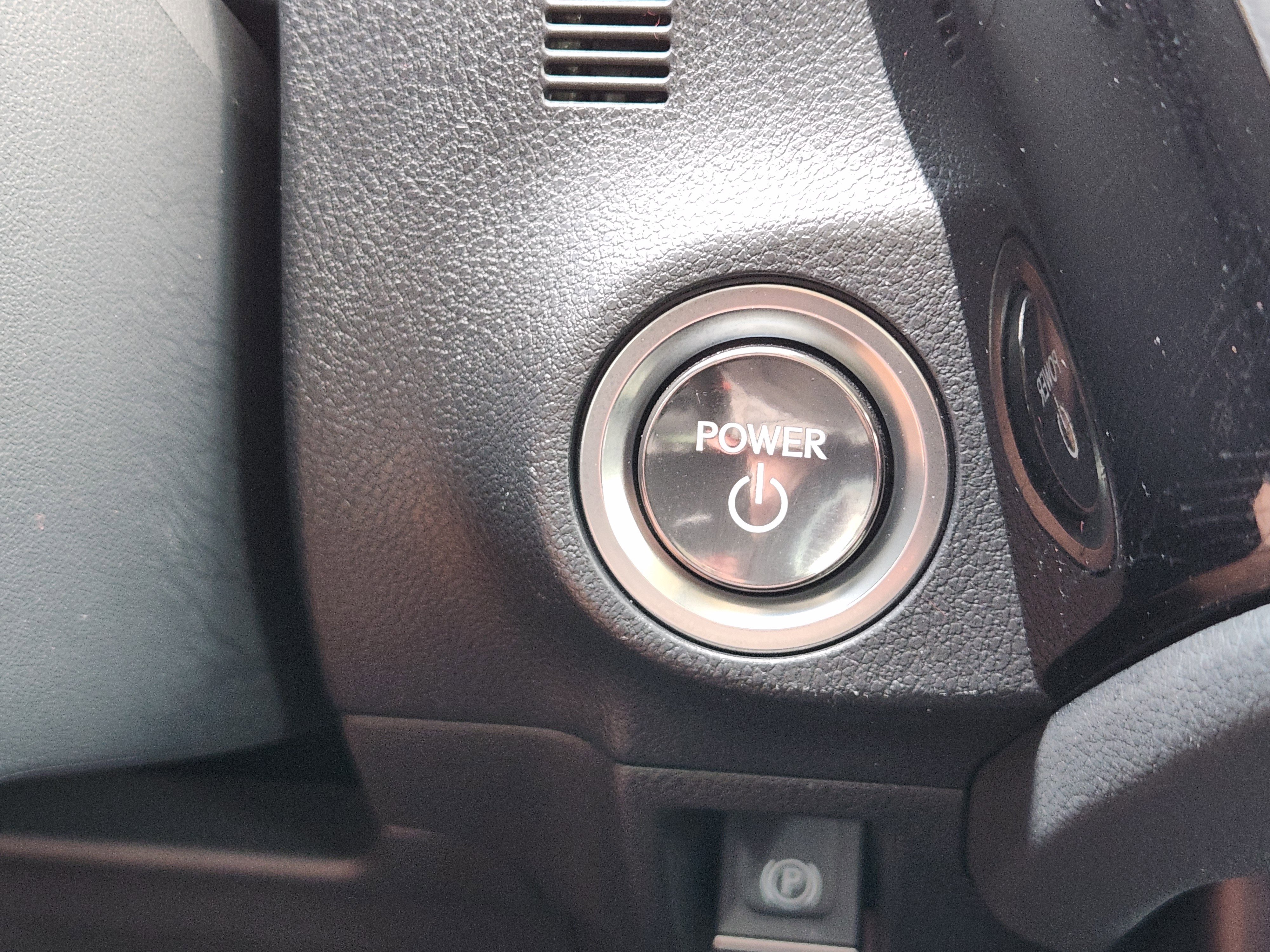 Used 2025 Lexus ES 300h w/ Premium Package image 25